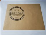 Format 30 x 40 cm

Impression noir recto sur papier kraft 70 gr/m²

La qualité du papier permet de donner un effet "vintage" au document.
Le papier a également une meilleure résistance aux taches de graisses et d'humidité
Idéal pour des bars à vins, brasserie branchées, bar à thèmes...

Tarif HT - Frais de port inclus dans le prix
Délai de fabrication : 6 / 7 jours après validation des BAT